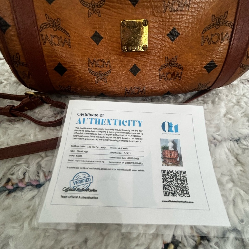 Vintage MCM Tan Leather Barrel Bag with CoA - Picture 9 of 11
